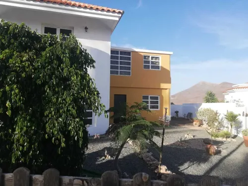 Ohana Roger, is a pleasant stay and prepared to spend a few days. Hotels in Tarajalejo