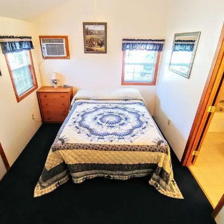 Antelope Loft: Cabins @ Creekside #6