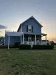 Cape Charles home with pool and golf cart 5 minutes from the beach!
