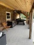 Log home on 17 Acres w/ Modern Amenities - near Frankenmuth