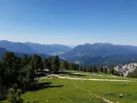 Comfortable large apartments, centrally located, surrounded by nature, friendly Hotels in Farchant