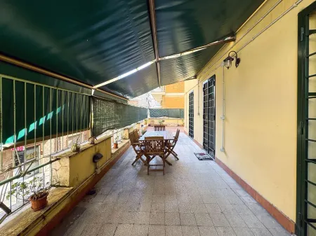 JHHIT - Tuscolana Suite 03 with Terrace Отели рядом с достопримечательностью «Римский университет Тор Вергата»