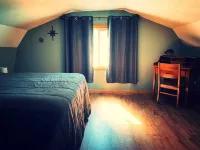 Bonfire Holler Cabin