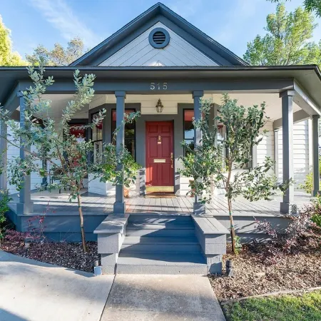 Historic Visalia 3br/2ba - Walk to Downtown