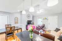 Private, 1 bed/1.5 bath apt close to local beaches
