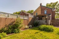 Clean Luxurious Retreat, Parking, Restaurants, Near New Hope. <1mile Del river