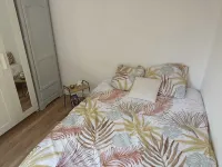 House 20 min from Paris (line h) + CDG airport link. 5 min walk to transport. Hotels in Saint-Brice-sous-Foret