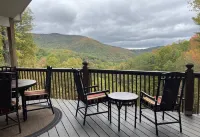 The Best Nest- Amazing Views of Smokies- New Hot Tub - 4 Bedrooms 3 Bath