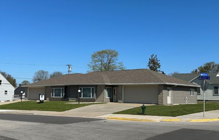 5th Steele Place, LLC - Downtown Algoma Condos: Overnight or Extended Stays