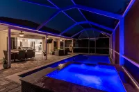 Private Palm Oasis - Close to Barefoot Beach / Bonita Beach / North Naples