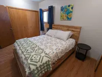 Cozy Oak Street Cottage