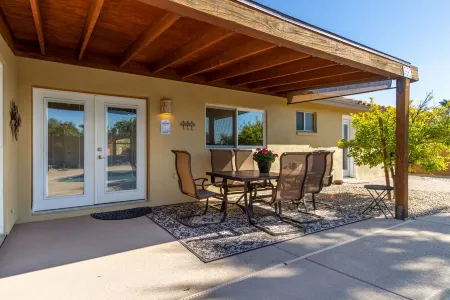 Arizona Mountain Escape, Hot Tub, Golfing, Hiking Отели рядом с достопримечательностью «Университет Адвансинг Текнолоджи»