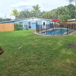 Lagoon shaped pool home with private back yard! Hotel a Vero Beach