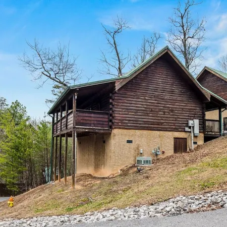 1BR Cozy Cabin - Romantic, Hot Tub, Couples, RELAX in Pigeon Forge