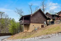 1BR Cozy Cabin - Romantic, Hot Tub, Couples, RELAX in Pigeon Forge
