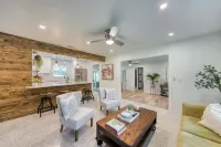 Modern Relaxing Retreat in St. Petersburg! Downtown Access & The Beach!