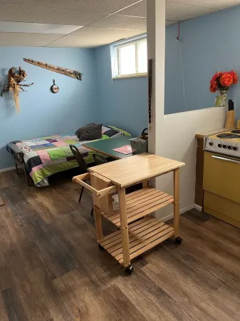 Grandma Marva’s Hideout basecamp for many National & State Parks Отели в г. Бландинг