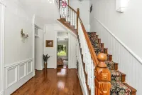 Cochran-Jackson House:  Step back in time and still enjoy the modern amenities!! - 4-Star