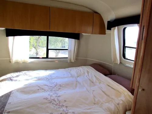 Unique Retreat - Airstream in Central Location - Remote Feeling.