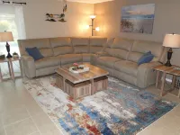 Paradise Central - Cozy 3 BR, 2 Bathroom home with heated pool & lanai