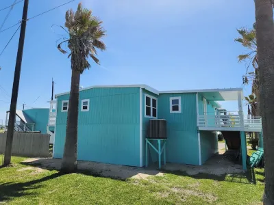 The Mark at Surfside, Apt. 10
