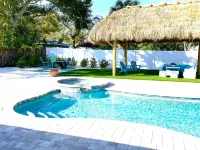 Blue Bayou - Charming home with heated pool, tiki and OPTIONAL BOAT DOCKAGE - สระว่ายน้ำส่วนตัว