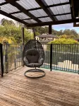 5 min drive from Terrigal Beach. Modern apartment.