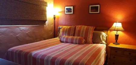 Ocean View Casa De Emdeko Отели рядом с достопримечательностью «Moonshot Play Space, LLC»