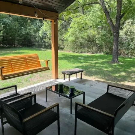 The Point a modern Retreat at Table Rock Lake - two blocks from water