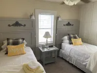Cute "Little Rose Cottage" is walking distance to downtown Rockport - 3 stjerner
