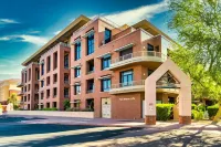 Architectural Digest Condo in Old Town Scottsdale Entertainment District