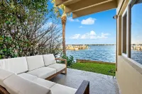 Intracoastal 2-bedroom condo near downtown West Palm Beach