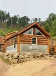 8 miles to Mount Rushmore - Sleeps 2 - King Bed