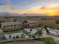 Vindhyachal Resort Hotels near Nilkanthdham Poicha