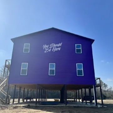 Beautiful cabin on the banks of the Little Missouri River Relief!