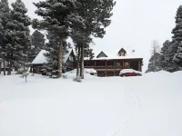 Mountain Elegance with Multiple Living Areas. Featured on HGTV’s House Hunter’s