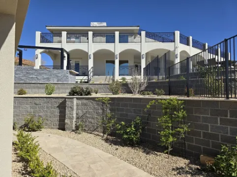 Exquisit Estate 7 Bed, 6 Bth w/ Infinity Pool & Spa. Unbelievable Views 7000sqft