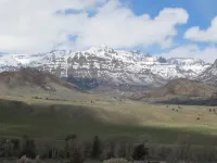 The Mountain Man - Yellowstone and Cody Cabin with spectacular views