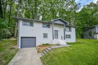 Spacious 8 beds home 15 mins from Downtown Hotels near Buck Godfrey Stadium