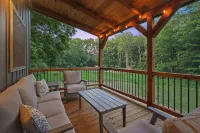 Modern Rustic Retreat ~Newly Built with Hot Tub and EV Charger, ~6mi to Ash Cave