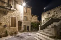 Gîte Léonie " Entre Cèze et Ardèche " 30430 BARJAC