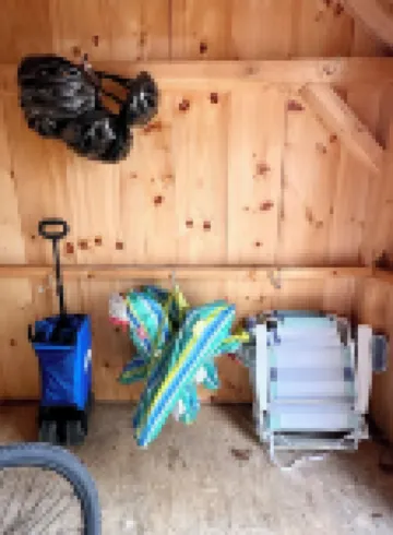 Charming Cape Cod Getaway- EV Charger, Mini Golf, Walk to The Beach, Pets Okay!