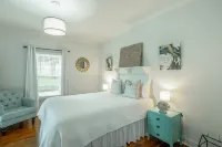 2 bedrooms, 1 bath, cozy kitchen, living room and game room/ multipurpose room. Hotels near Ruby Falls