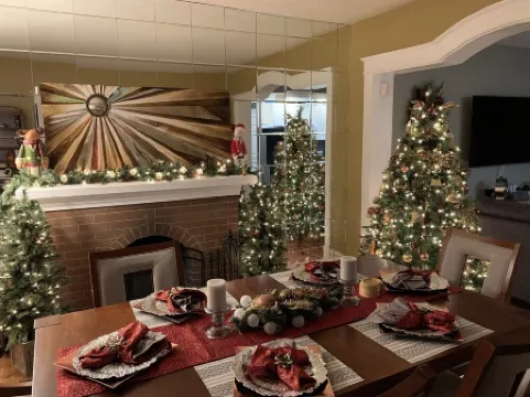 World’s Fair Charm -Two Story 3 bdrm Отели рядом с достопримечательностью «Парк Бисселл Хилс»