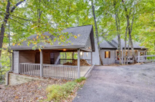 Amazing Mountain View Cabin All Suites - Firepit+Game Room+Karaoke+EV Charger