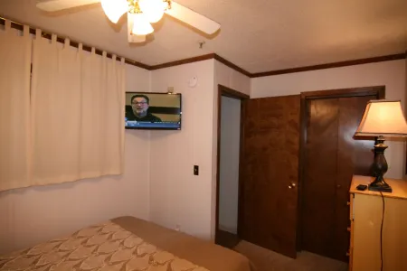 Great Views! AC Ski In Ski Out! Fireplace! Best Deal on the Mountain! Hot Tubs