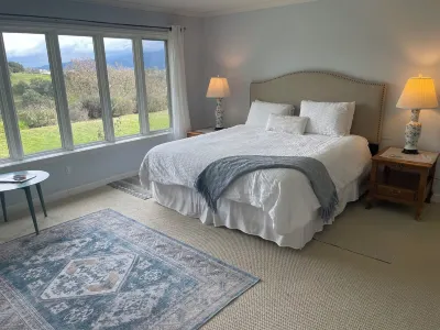 Lavender Hill Ranch Santa Ynez: 7 Acre Estate Epic Hilltop Views Near Shops/Wine