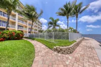 Waterfront Condo w/ Pool & Hot Tub! Mins to Beach!