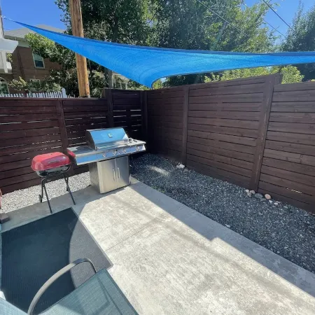 Cozy Downtown Home 🏘