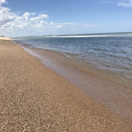400ft to private beach. Riverfront,dock,pool,kayaks Elevator, 1.6 acres